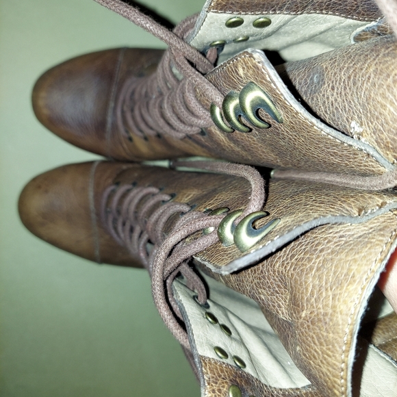 Jessica Simpson Taupe Ankle Booties Stilletto Heel - Picture 4 of 6